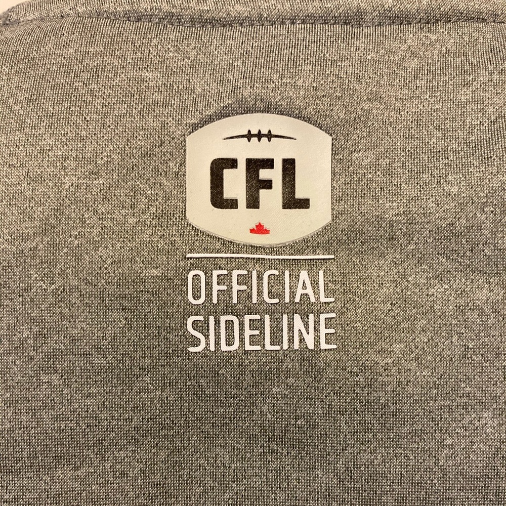 🆕💙TORONTO ARGOS NEW ERA PULLOVER💙🆕 - Picture 11 of 15